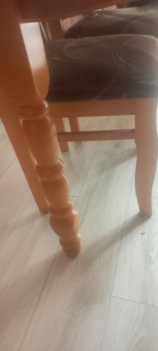 Sprzedam stół duży +6 krzeseł