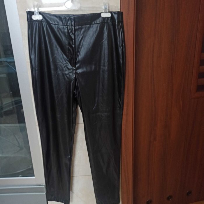 Czarne spodnie skóra Ecco