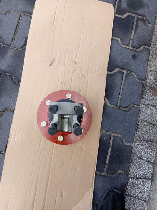 Zestaw Czop koła piasta kpl 6-otworowa Ursus C-330 C-360