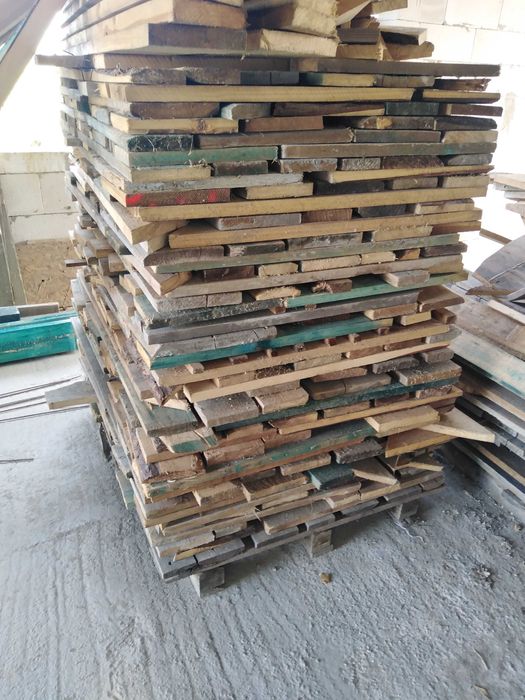 Drewno opałowe ścinki z budowy