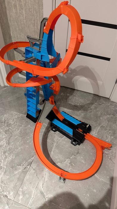 Hot Wheels трек Хмарочос з автоматичним пусковим механізмом