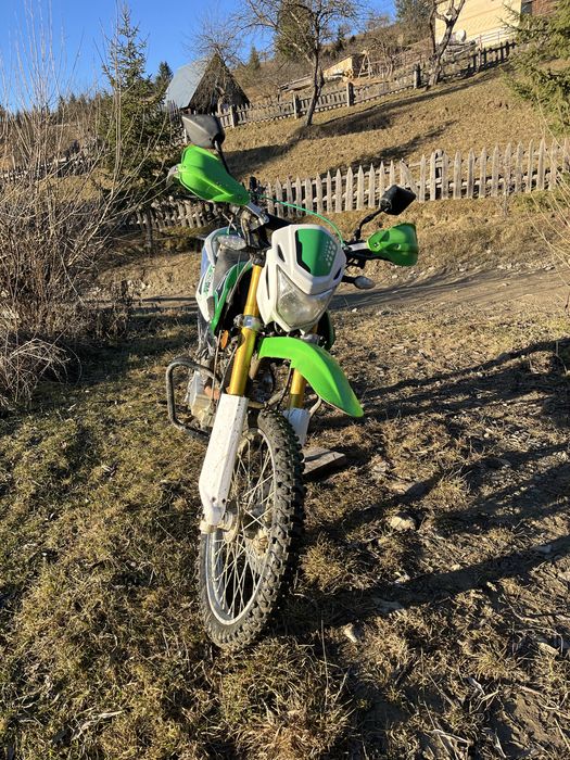 Продам мотоцикол сенке 250або обмін