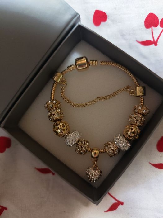 Bransoletka złota charms