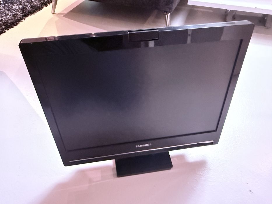 Monitor samsung 225U 22” para peças