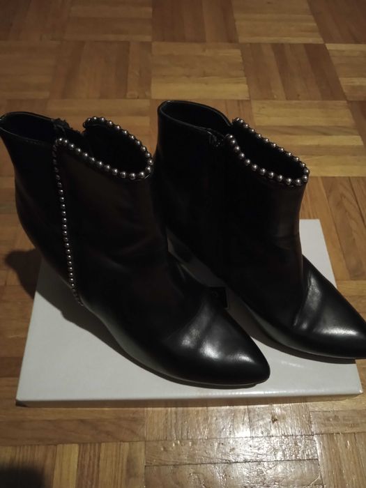 Botki eleganckie i kobiece.