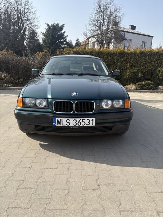 Samochód osobowy bmw 1.6 benzyna coupe stan kolekcjonerski.