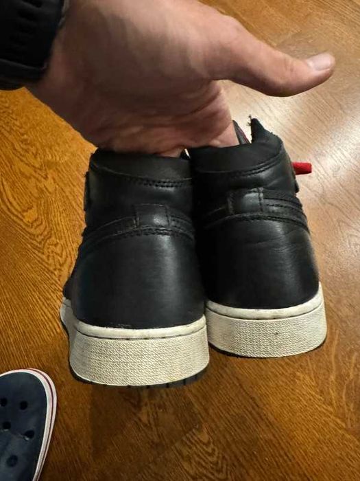 Buty Nike Air Jordan 1 Retro High OG Black Gym Red 39