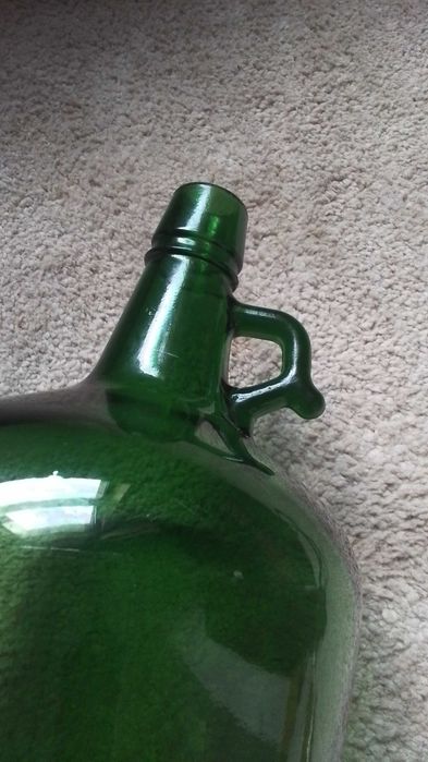 Garrafões de vidro com asa