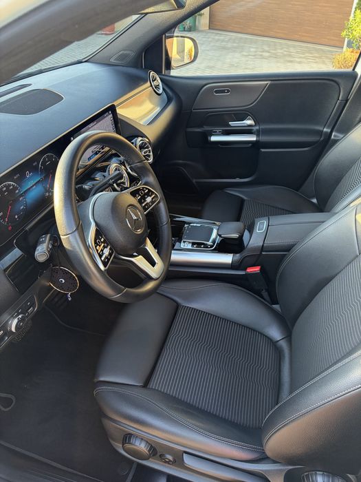 Mercedes Benz B180d
