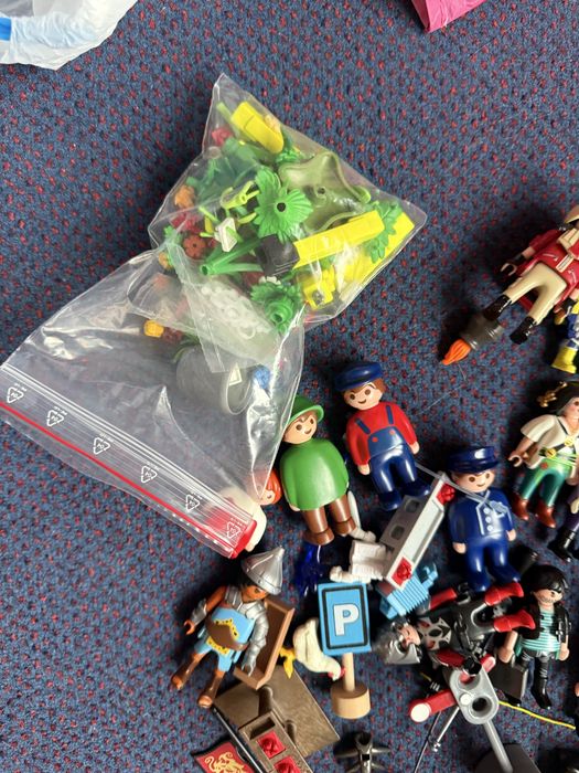 Playmobil фігурки тваринок та чоловічеки