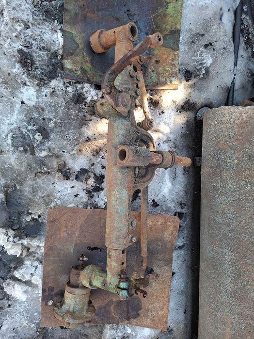 Продам передній міст, задній міст.