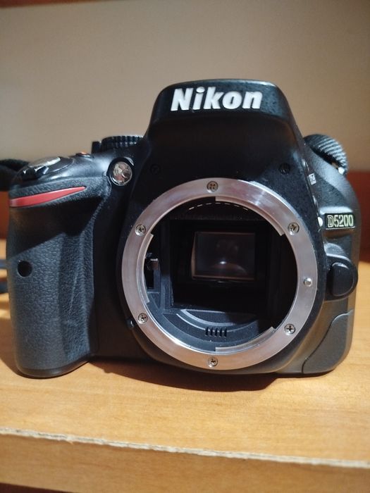 Продам фотоаппарат Nikon D 5200