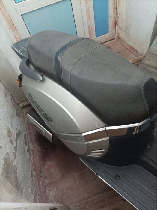 Продам ретро-скутер Speed Gear SG150T-F (150 кубів)