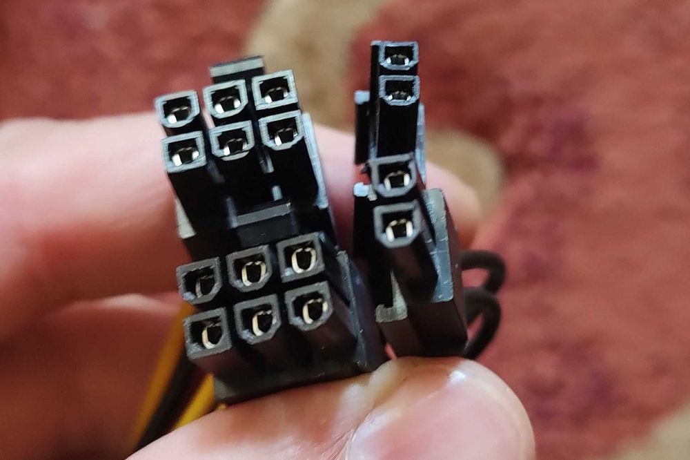 блок питания БП, блок живлення на 2000W. По линии 12V выдает 1860w