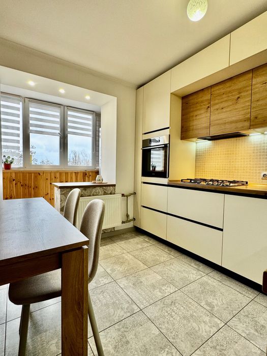 Красива 4-кімнатна з РЕМОНТОМ! Гарне планування! Найкращий район! A11