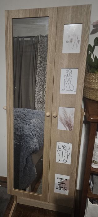 Móvel guarda joias e outros Conforama