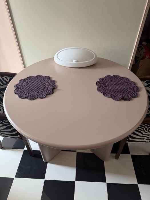 Mesa de jantar redonda Ø120 cm em MDF Loulou em Rosa de Morganite