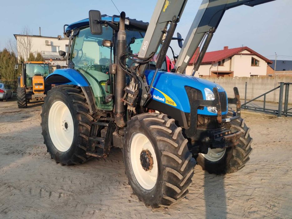 Ciągnik New Holland T6010