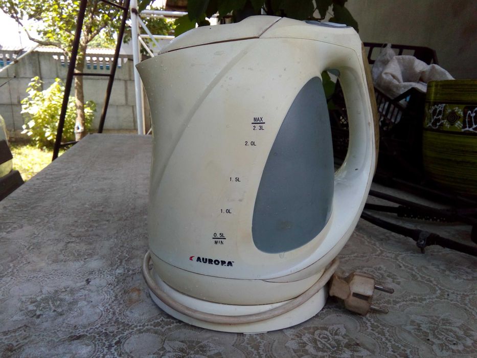 Чайник электрический AURORA. б\у.