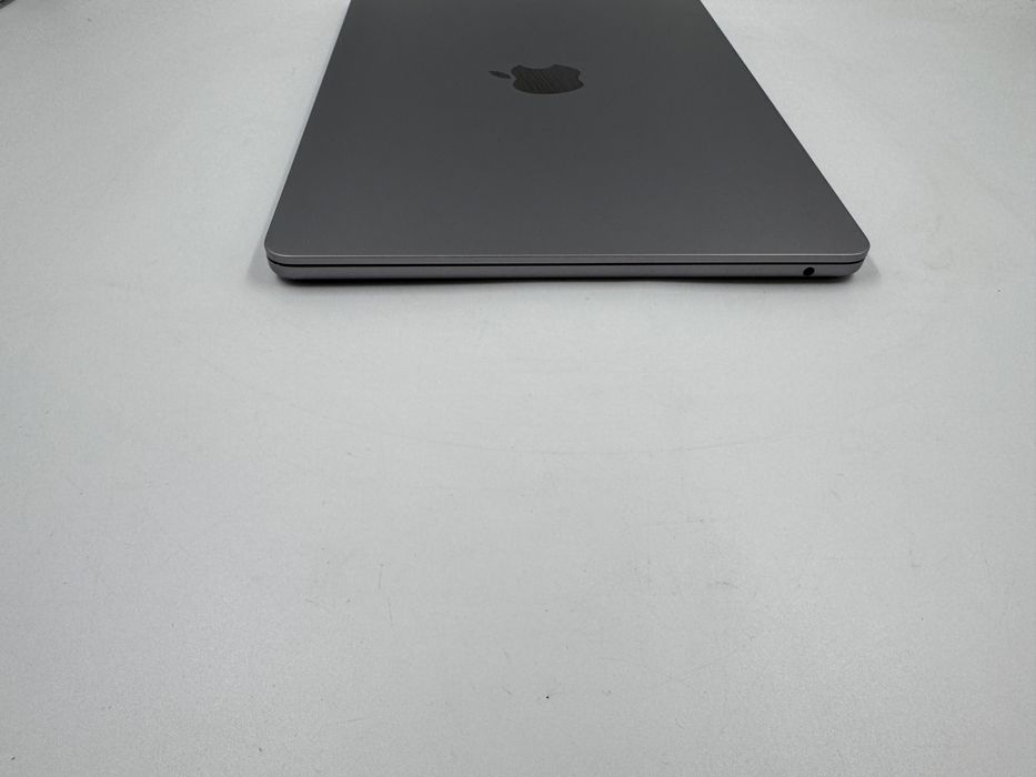 Apple Macbook Air 13.6 M2 2022 24GB RAM 1TB SSD Space Gray IL6720