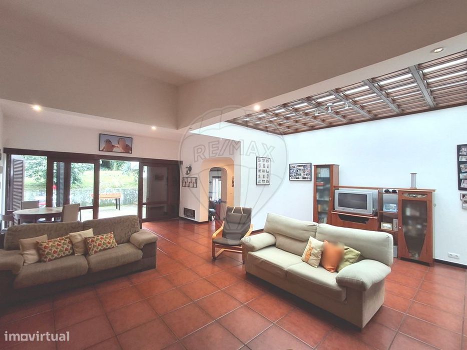 Moradia T5 para venda