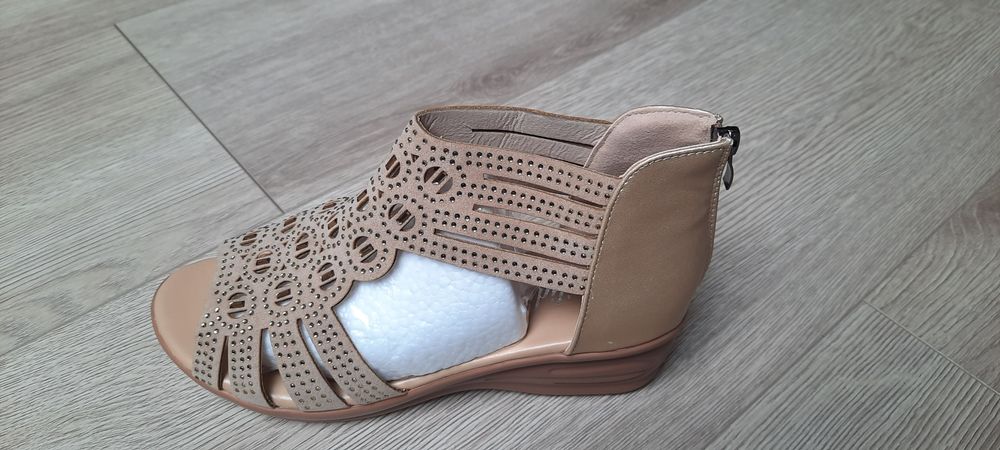 Buty damskie - sandały