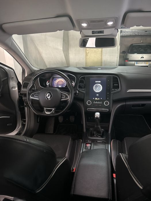 RENAULT MEGANE (Bose edition)