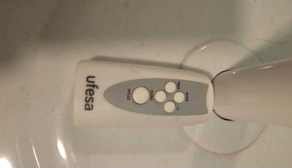 Ventilador de verão automático UFESA, diâmetro 42 cm, cum telecomando