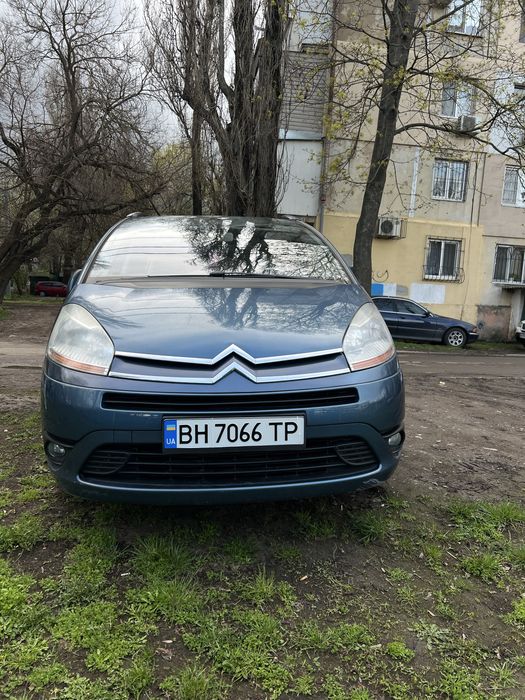 Сімейний авто Citroen C4 grand picasso 2009 рік