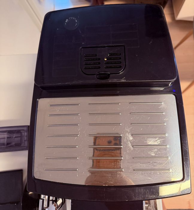 Кофемашина DeLonghi Magnifica S ECAM 23.120.B Обслужена