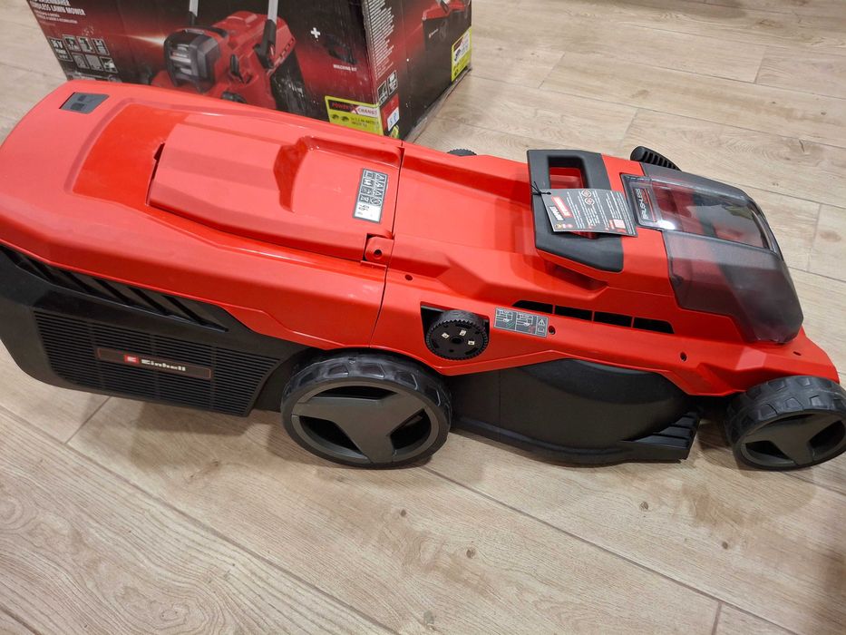 Corta-Relvas a Bateria Einhell Professional RASARRO 36/38 (Novo na Caixa)