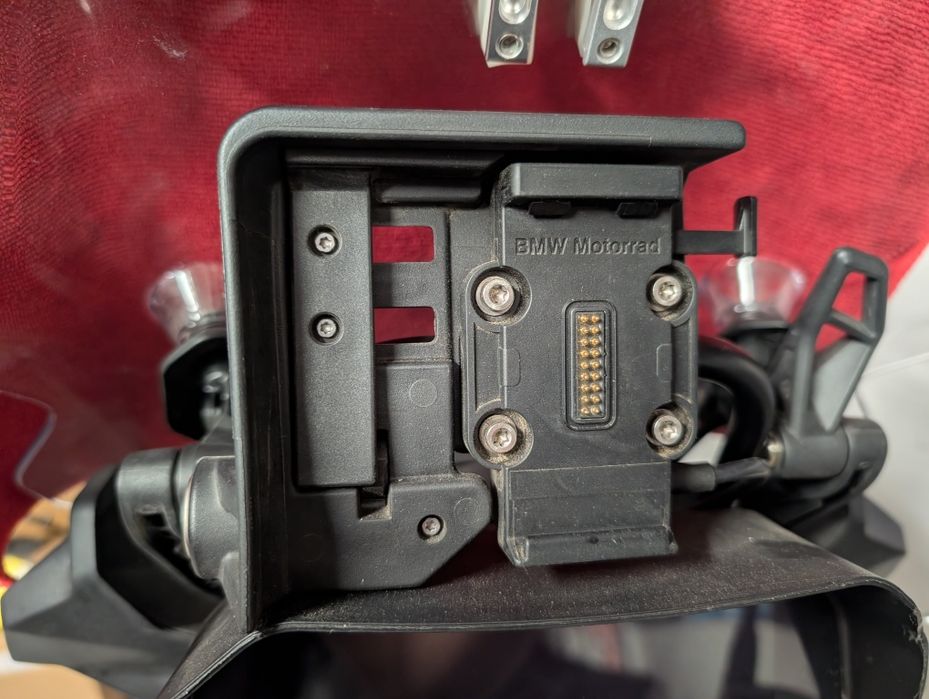 Uchwyt motocyklowy na telefon z ładowarką - pasuje do motocykli BMW