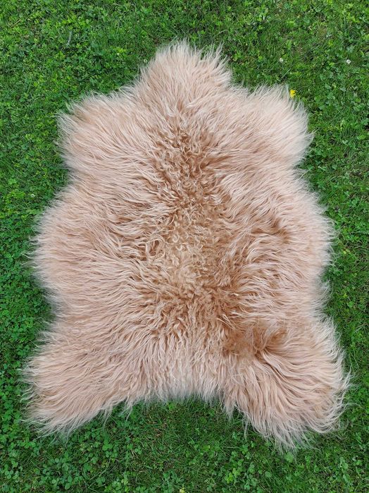 Owcza Skóra Naturalna Kremowa Długi Kręcony Włos