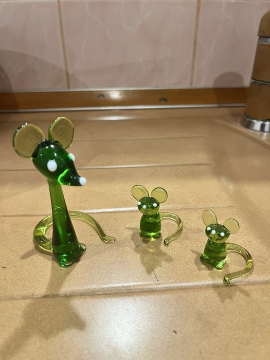 Стеклянные фигурки