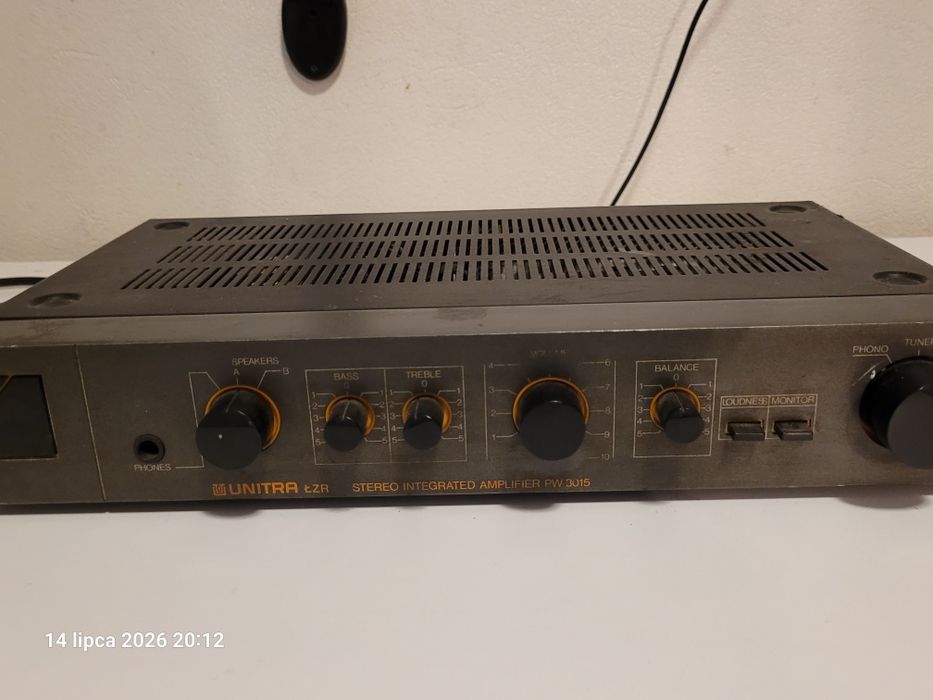 Amplituner Unitra PW 3015.