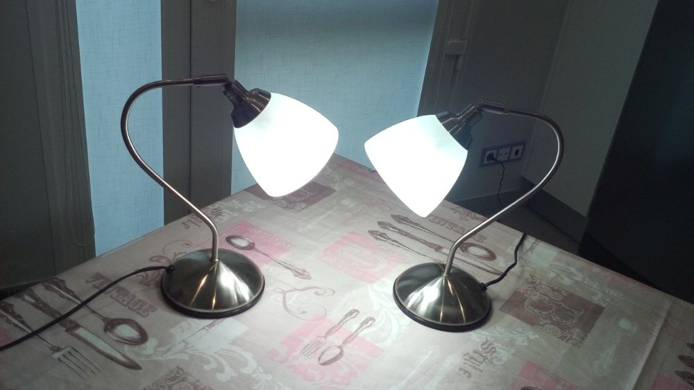 Elegantes e invulgares candeeiros p/ secretária e mesinha de cabeceira