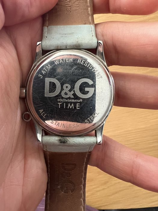 Relogio Dolce & Gabbana azul com cristais.