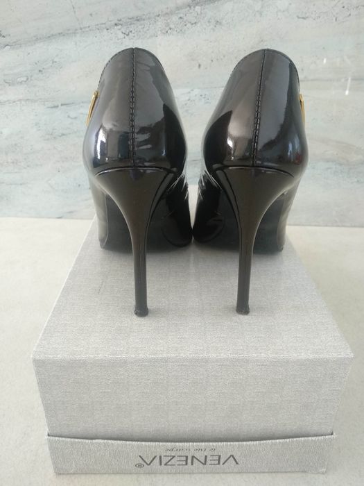 Lakierowane szpilki VENEZIA