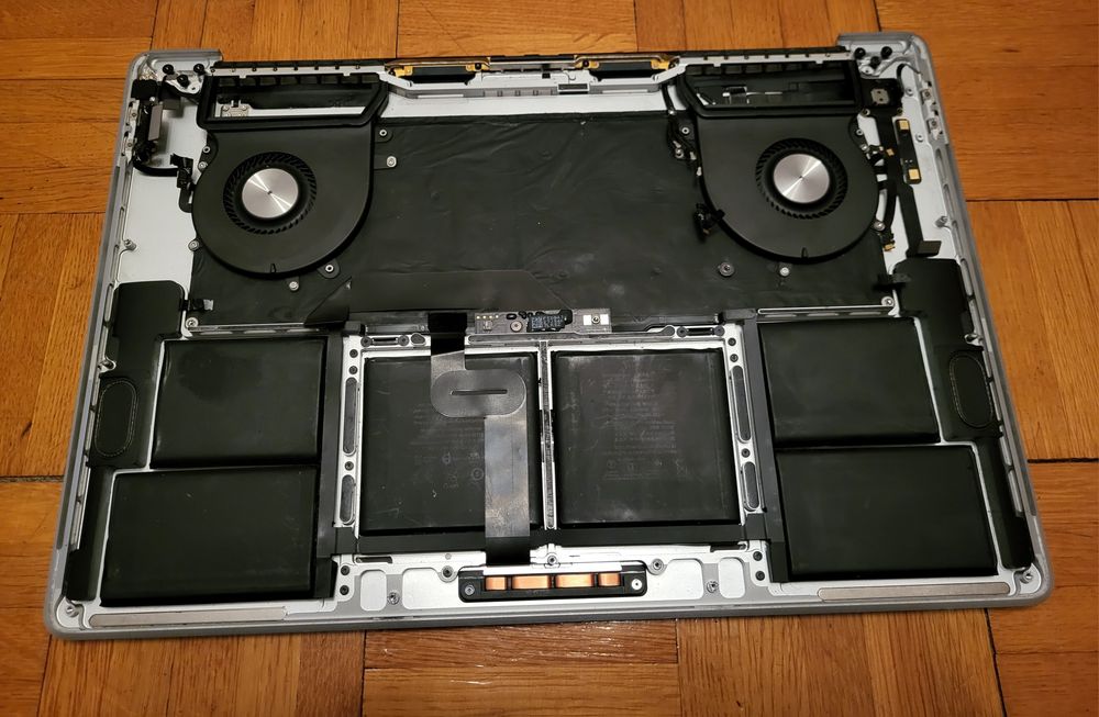 Palmrest a2141 Macbook pro 16" silver kadlubek z bateria i całym osprz