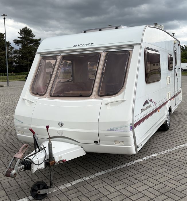 FV 23% VAT • Swift Charisma 560 • 2004 • Mover • Namiot