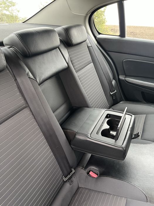 Renault Latitude 2011 2.0 максимальна комплектація