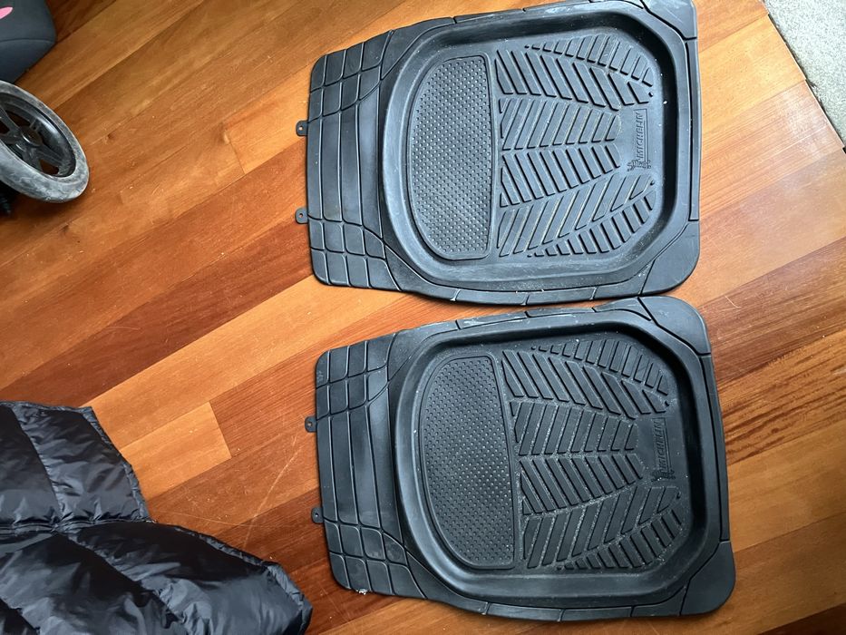 2 Tapetes carro Michelin