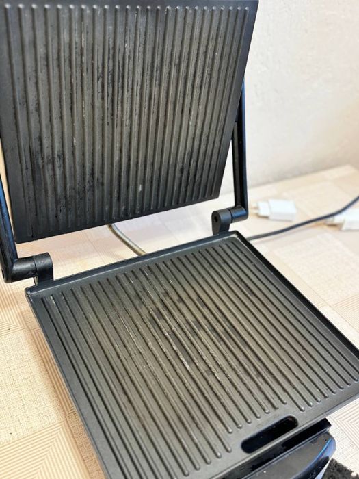 Продам електрогриль Tefal 2000W ,