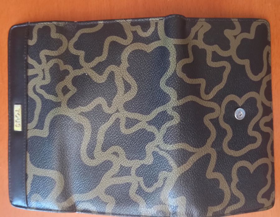 Porta moedas da Tous em ótimo estado de conservação.