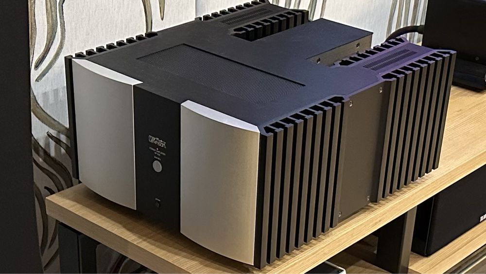 Підсилювач Mark Levinson 532