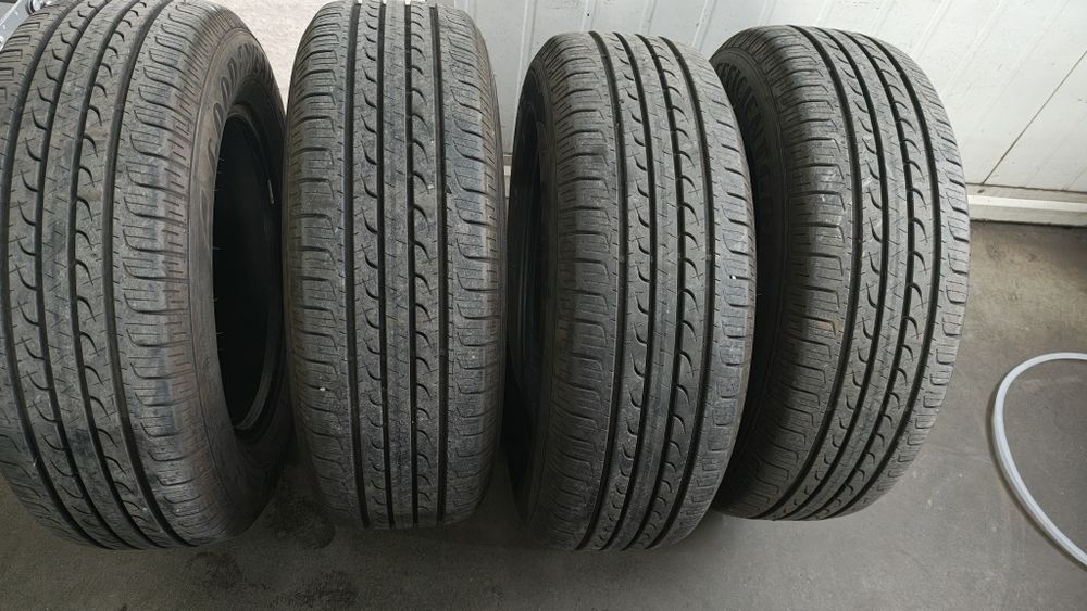 215/65 r16 Goodyear