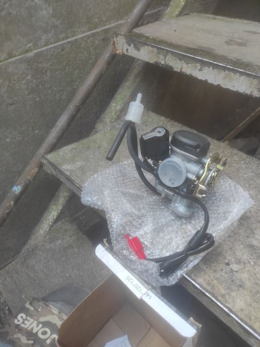 Продам карбіратор на скутер Хонда діо AF56