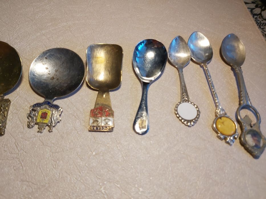 Stare łyżeczki kolekcjonerskie wiekowe