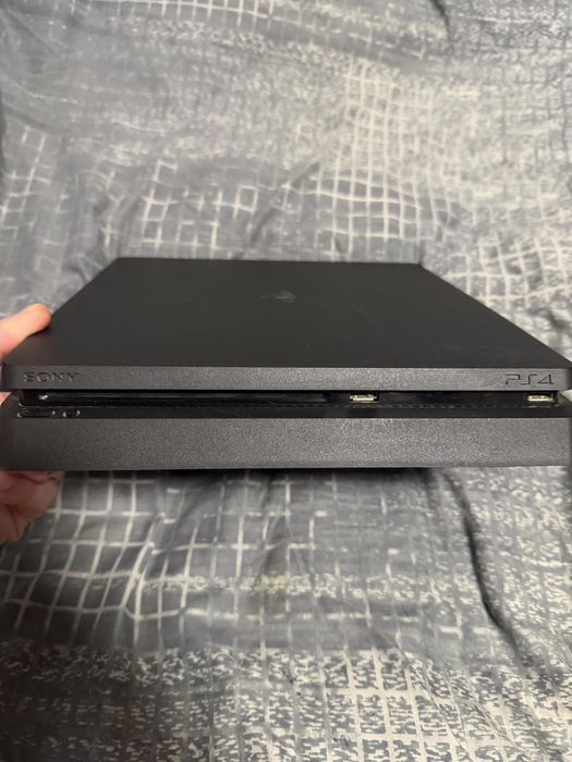 PlayStation4  1 TB gry/pady