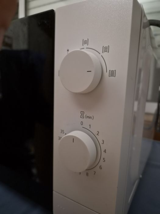 Microondas LG, 20L